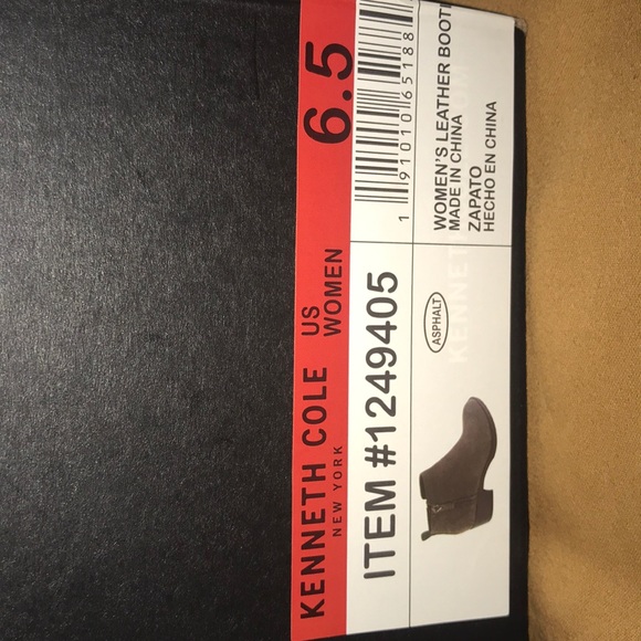 Gray suede Kenneth Cole ankle boots - Picture 3 of 5